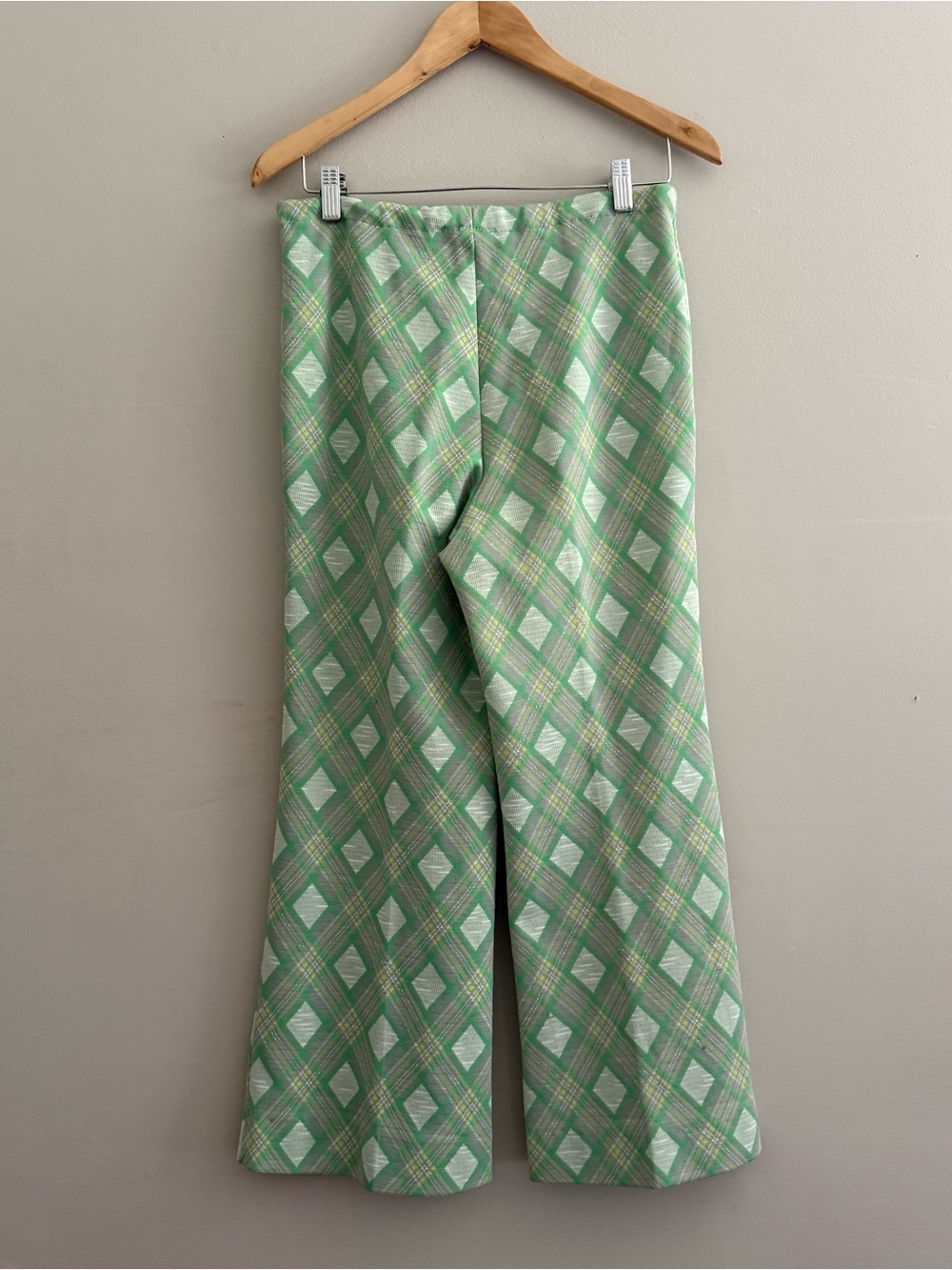 Vintage Retro Green Mockneck Top with Matching Plaid Bell Bottoms - Picture 8 of 8